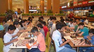 Şah-mat Sesleri Şanlıurfa Piazza’dan Yükseldi