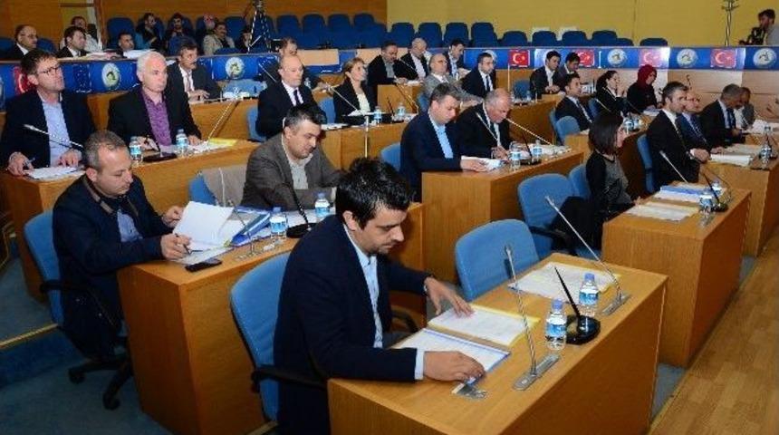 D&uuml;zce Belediye Meclisi Toplandı