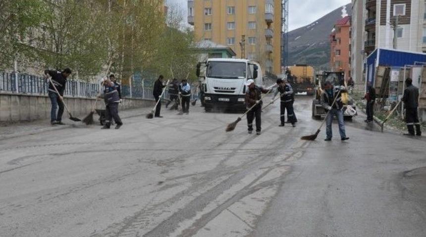 Paland&ouml;kende Bahar Temizliği