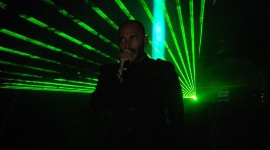 Be&uuml;&rsquo;de, &Uuml;nl&uuml; Rock Grubu Gripin Konseri