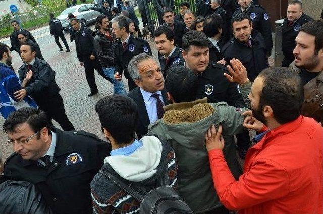 Kocaeli &Uuml;niversitesinde  6 Mayıs  Gerginliği 1