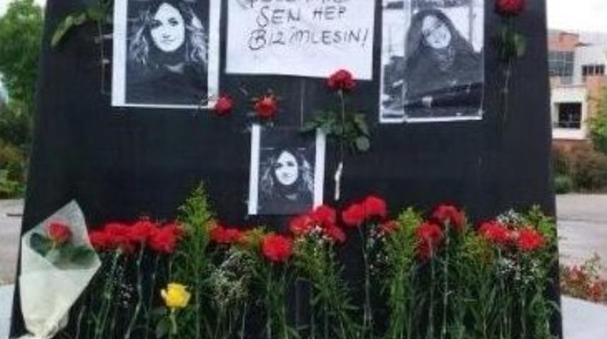 Okul Arkadaşları Şeyda&rsquo;yı Karanfillerle Uğurladı