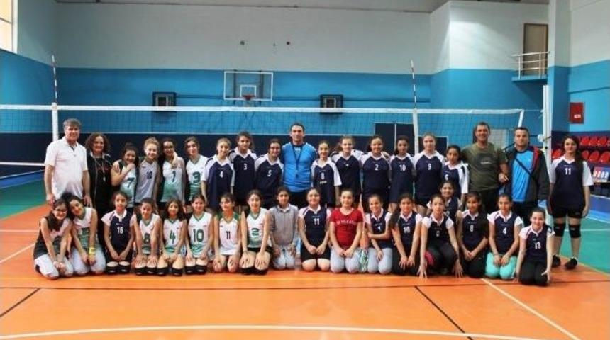 &Ouml;demiş&rsquo;te Gen&ccedil;lik Haftası Karşılaşmaları Başladı