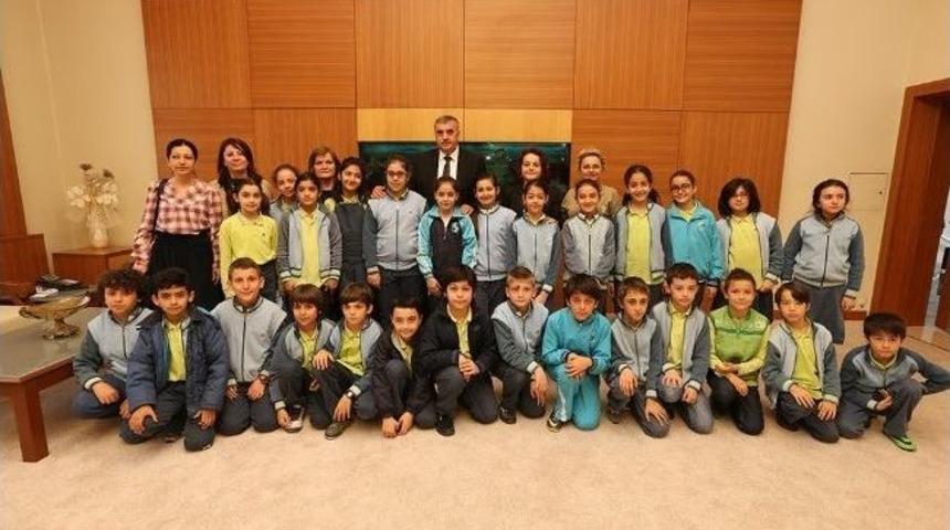 &Ccedil;ocuklar Sordu Başkan To&ccedil;oğlu Yanıtladı