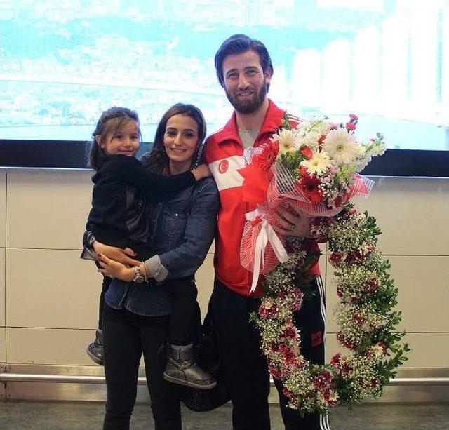 Avrupa Şampiyonu Enes Erkan&rsquo;a Coşkulu Karşılama 2