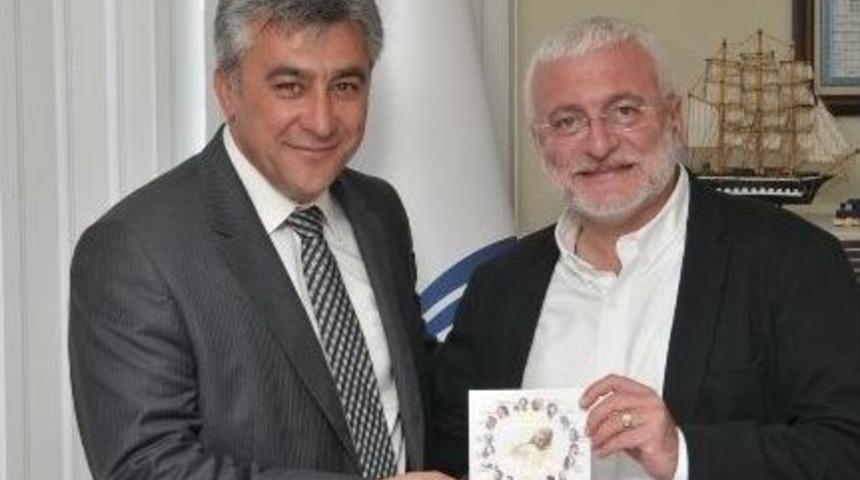 Başkan İnce'ye Sanat&ccedil;ı &Ouml;vg&uuml;s&uuml;