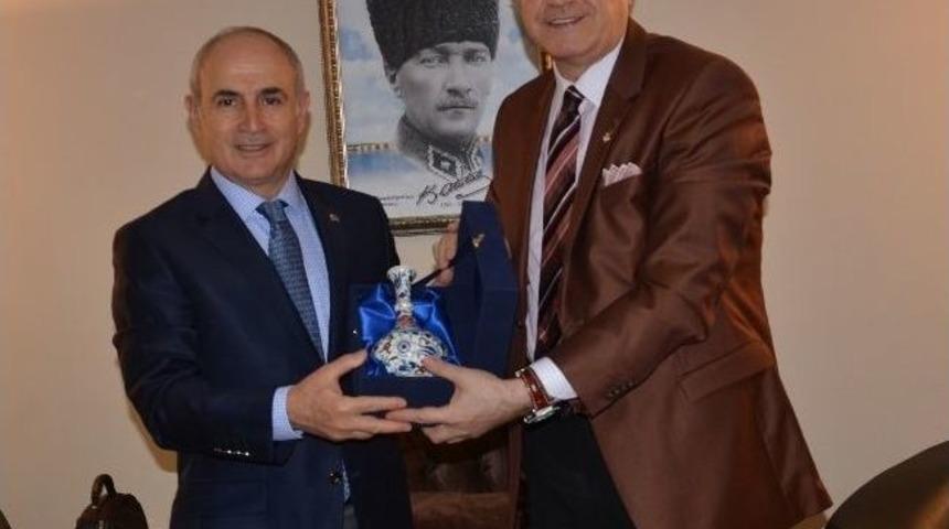 İstanbul Aydın &Uuml;niversitesi B&uuml;y&uuml;k&ccedil;ekmece&rsquo;ye Geliyor