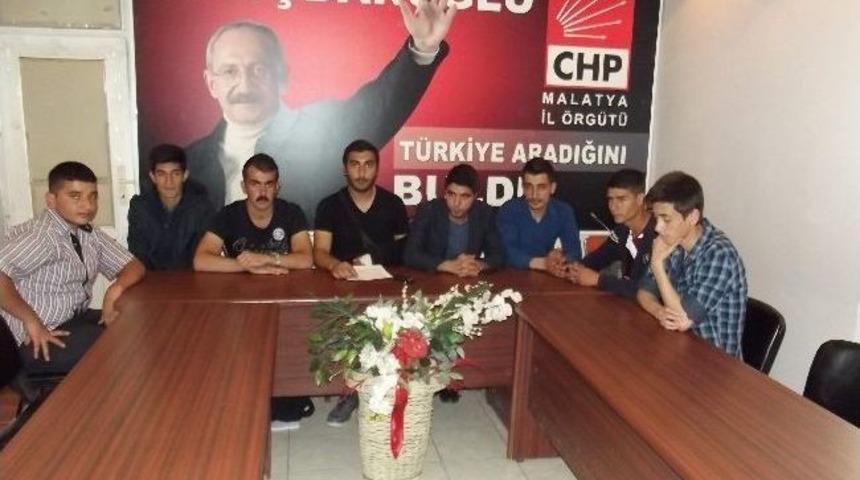 Chp'li Gen&ccedil;ler Deniz Gezmiş'i Andı