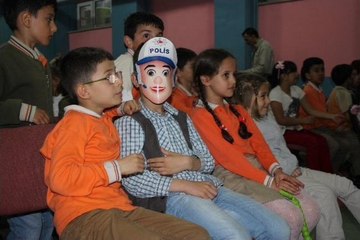 Miniklere Ak&uuml;l&uuml; Ara&ccedil;larla Trafik Dersi