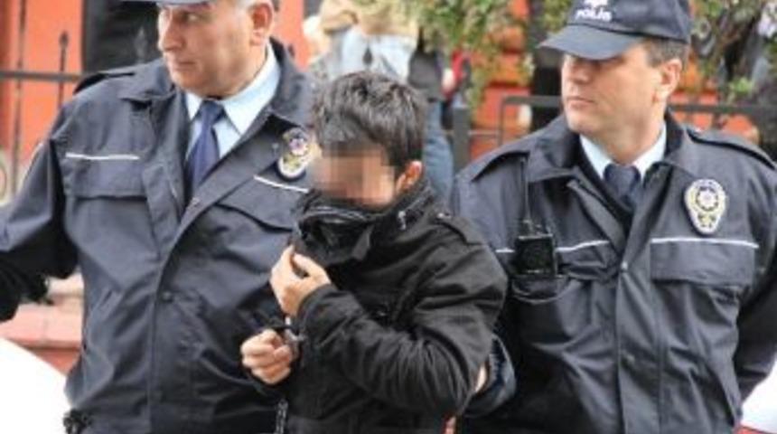 13'l&uuml;k Kızın Yaşı B&uuml;y&uuml;t&uuml;l&uuml;nce Cezaevinden Kurtuldu