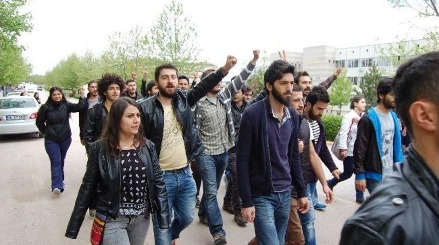 Esog&uuml; &Ouml;ğrencileri Ge&ccedil;en Hafta Yaşanan Olayları Protesto Etti