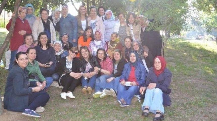 Ak Parti Kadın Kolları Hıdırellez Pikniği D&uuml;zenledi