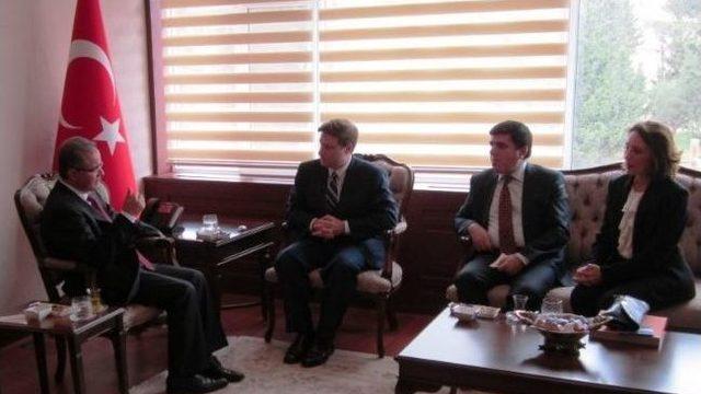 Vali Tapsız’a Ziyaret