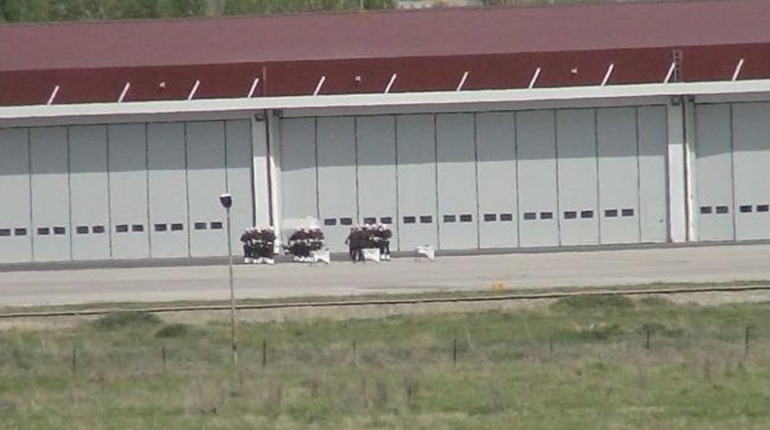 Şehit Askerler Memleketlerine Uğurlandı