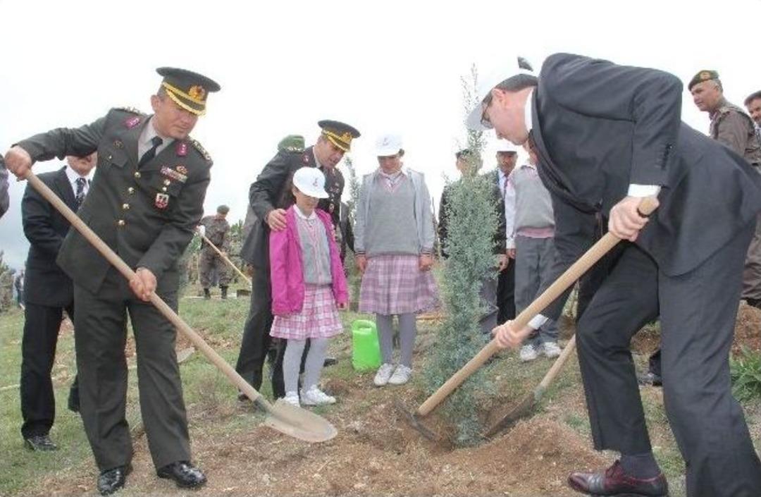 Mehmet&ccedil;ik&rsquo;ten Hatıra Ormanı