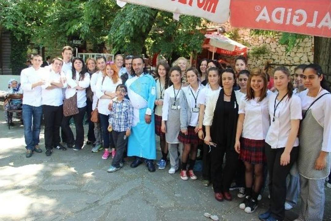 Tire&rsquo;de Ş&ouml;len Havasında Hıdrellez Kutlaması