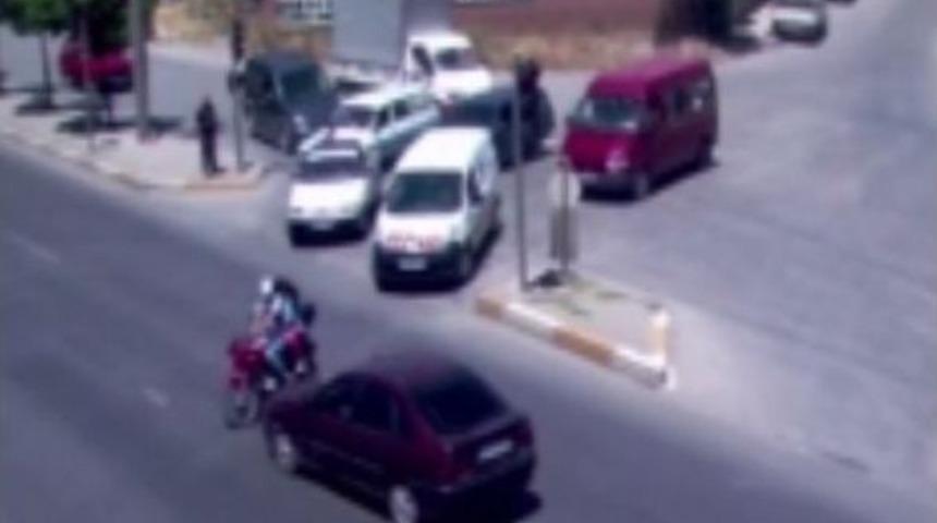 Uşak&rsquo;ta Kazalar Mobeselere Takıldı