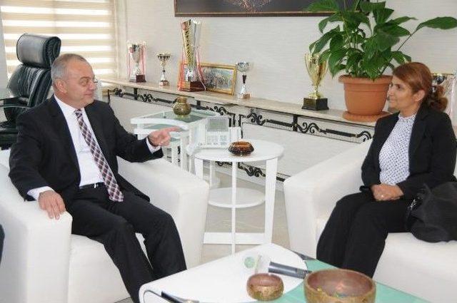 Başkan Erg&uuml;n Tebrikleri Kabul Etti 3