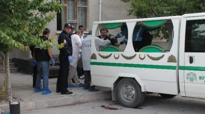 İki Ablası G&ouml;zlerinin &Ouml;n&uuml;nde Can Verdi