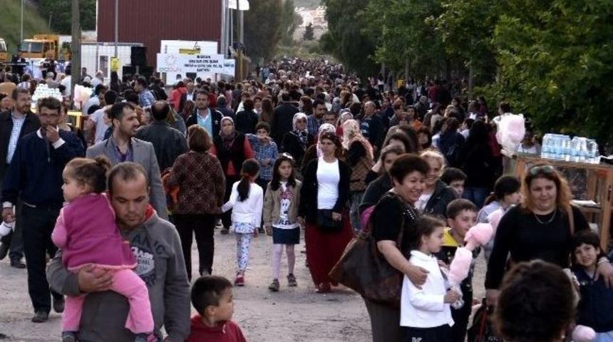 S&ouml;ke&rsquo;de Hıdırellez Coşkuyla Kutlandı