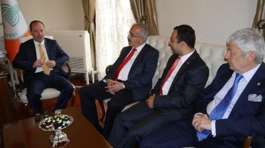 Tuna Beklevi&ccedil;, "nehirlerin Enerji &Uuml;retmesi Gerekir"