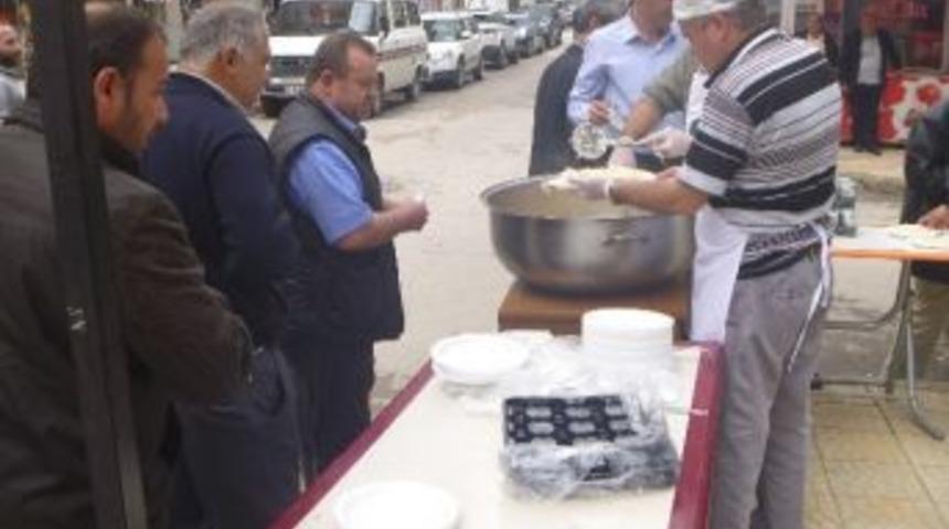 Hayırsever Kardeşlerden Hıdrellez Pilavı İkramı