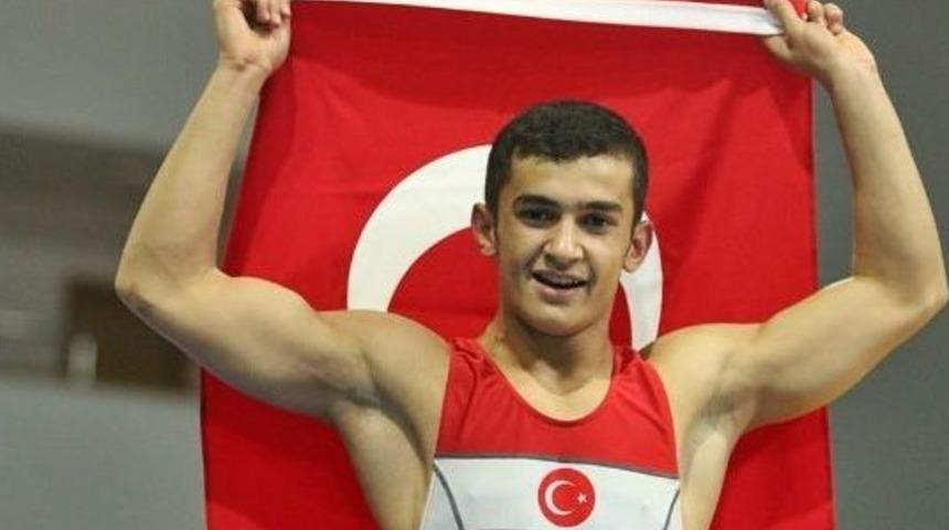 Bulgaristan&rsquo;da İlk G&uuml;nde 1 Altın Ve 1 Bronz Madalya
