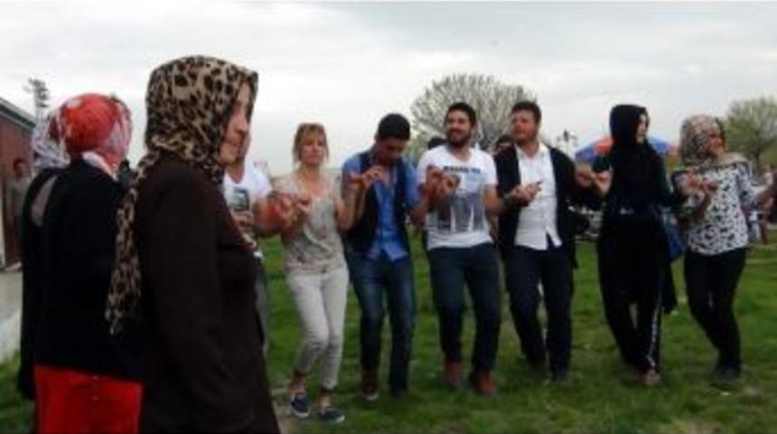 Erciş&rsquo;te Hıdrellez Coşku İle Kutlandı