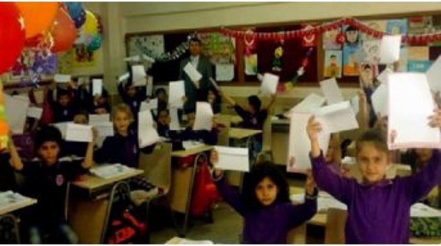 Aydın Ptt&rsquo;den Annelere &Ouml;zel Zarf Ve Mektup Kağıdı