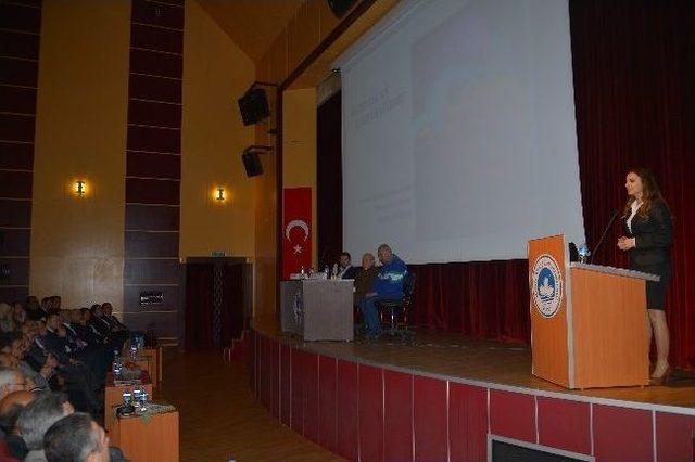 Kırklareli Valisi Yaman Kompozisyon Yarışmasını Kazanan &Ouml;ğrencilere &Ouml;d&uuml;llerini Verdi 1
