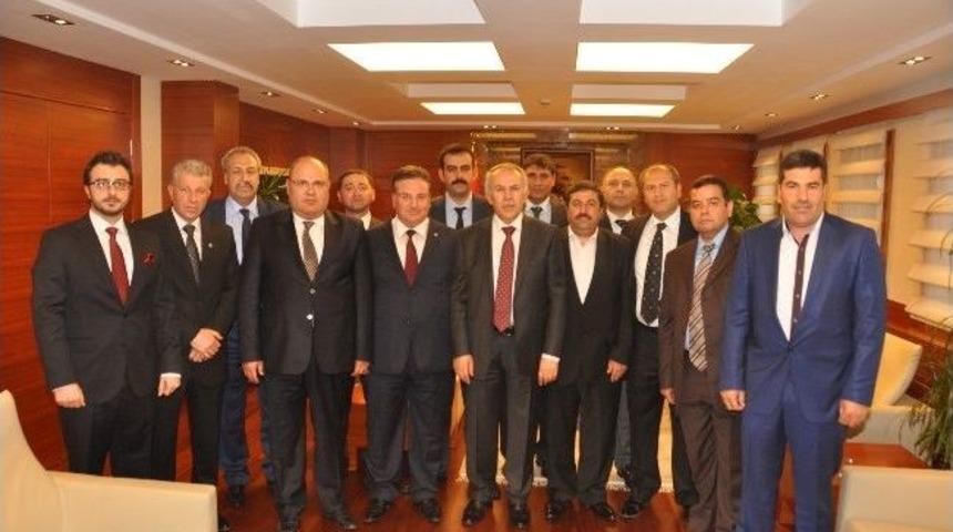 Halı İhracat&ccedil;ı Birlikleri Yeni Y&ouml;netimi Vali Erdal Ata&rsquo;yı Ziyaret Etti