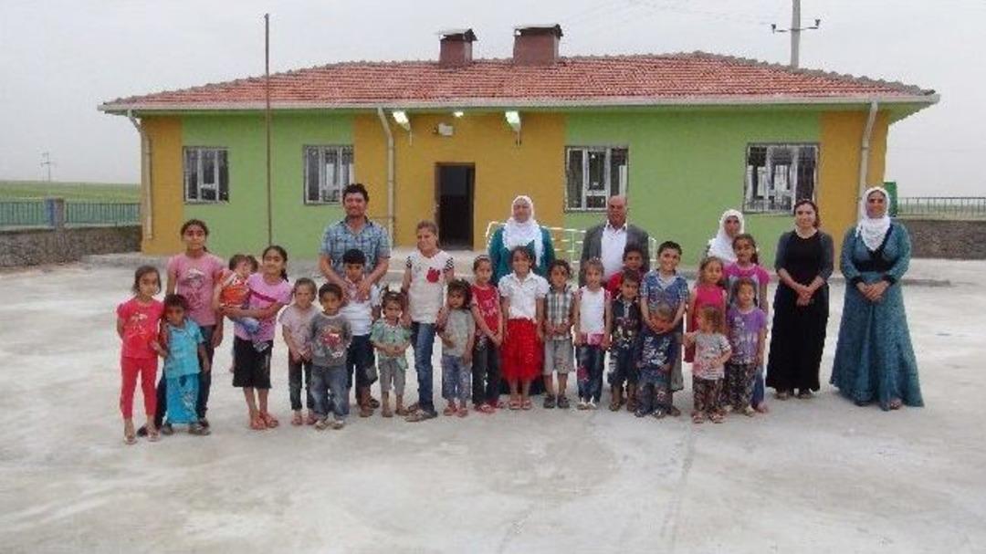 G&uuml;&ccedil;l&uuml; K&ouml;y&uuml; Muhtarından &Ouml;rnek Davranış