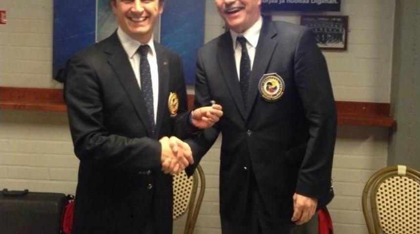 Uğur Kobaş&rsquo;a G&uuml;m&uuml;ş D&uuml;d&uuml;k Verildi