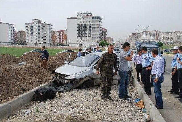 Lise Öğrencisinin Kullandığı Araç Takla Attı: 5 Yaralı