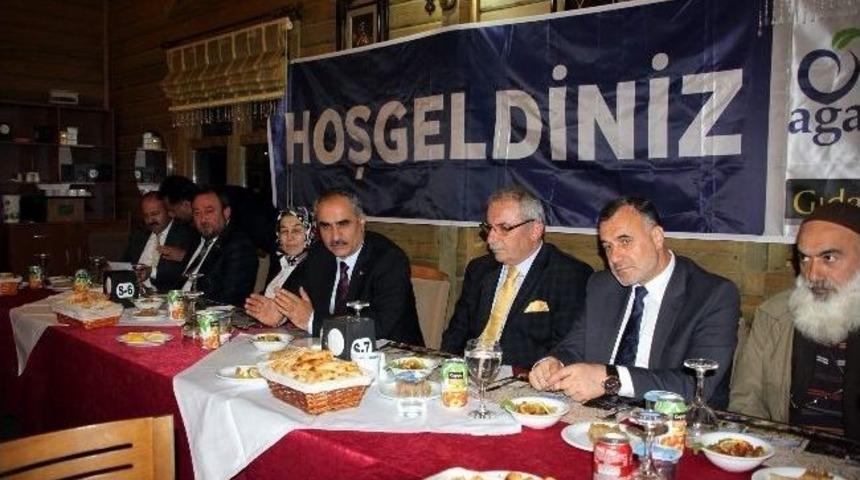 Hayat Ağacı Derneği Y&ouml;netimi Yemekte Bir Araya Geldi