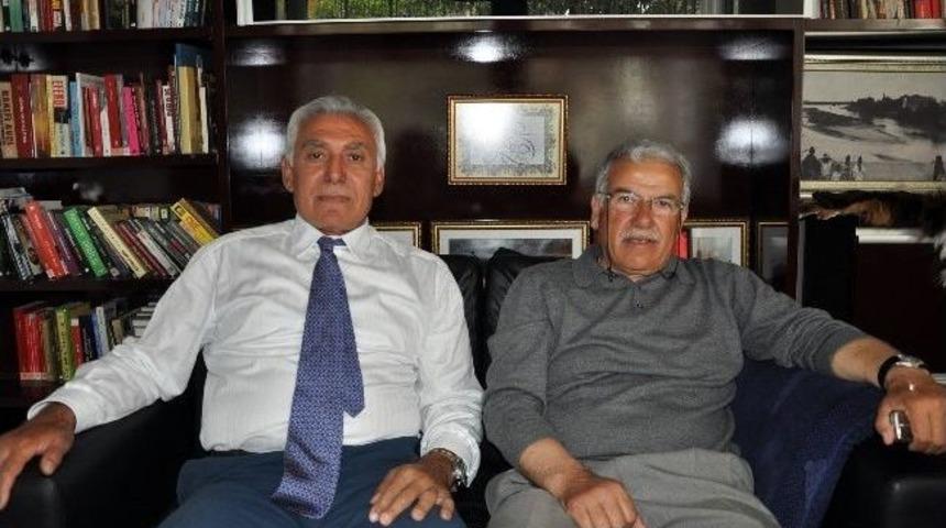 Eski Vekillerden Chp'ye Sert Eleştiri