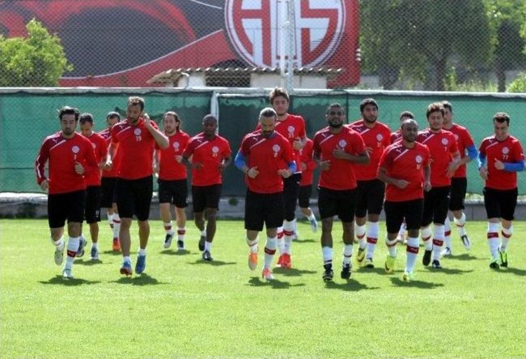 Medical Park Antalyaspor, Gen&ccedil;lerbirliği Ma&ccedil;ının Hazırlıklarını S&uuml;rd&uuml;r&uuml;yor