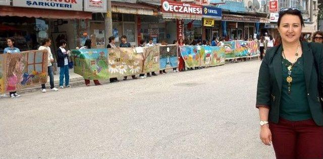 Sokakta 300 Metrelik Resim Sergisi 3