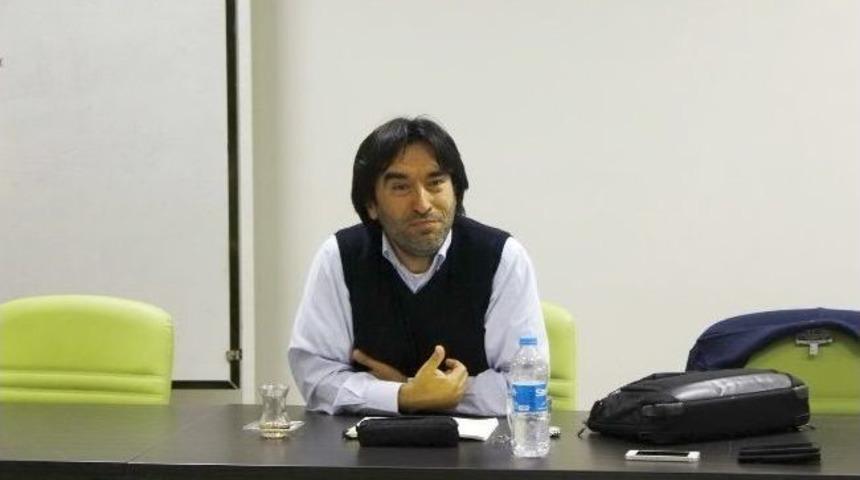 Sakarya &Uuml;niversitesi'nde Sanat, Tasarım Ve K&uuml;lt&uuml;r Konferansı