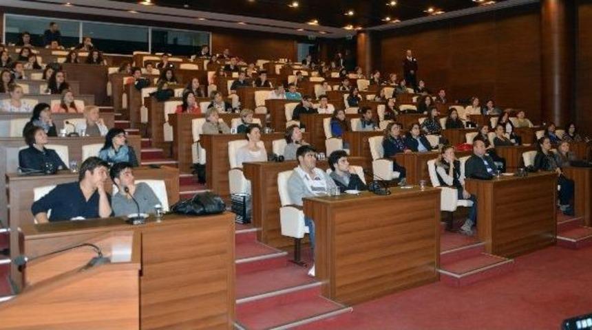 Başkan G&uuml;mr&uuml;k&ccedil;&uuml;oğlu, &lsquo;halk M&uuml;ziği Ve İnsanlar&rsquo; Ab Projesi Kapsamında Trabzon&rsquo;a Gelen &Ouml;ğrencileri Ağırladı