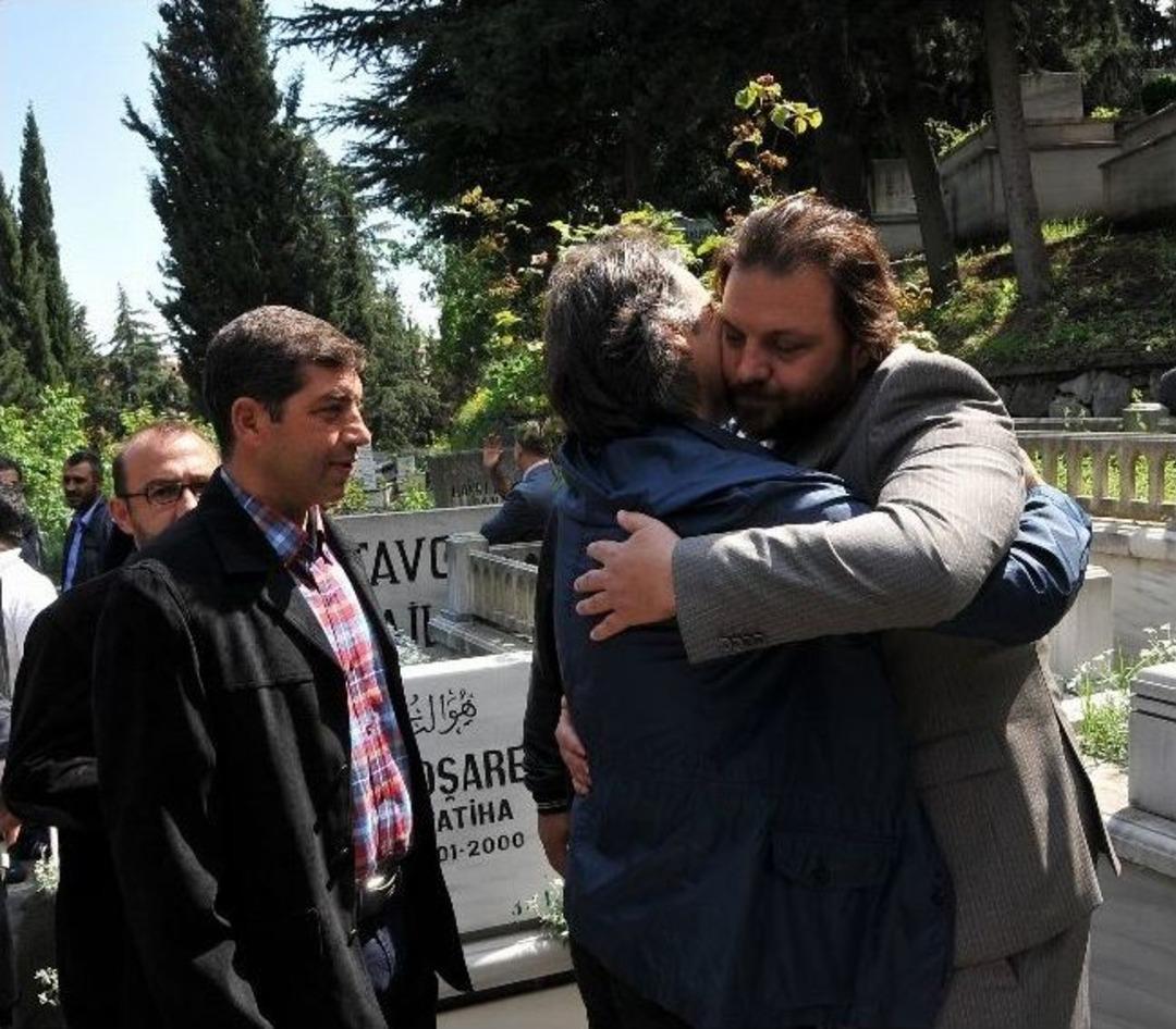 Bursaspor'un Efsane Başkanına Kabri Başında Anma