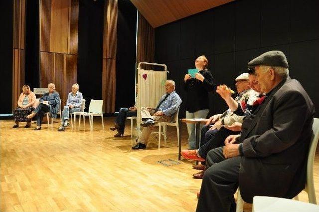 G&ouml;lc&uuml;k Huzurevi Sakinleri, Sahneye Isındı 2