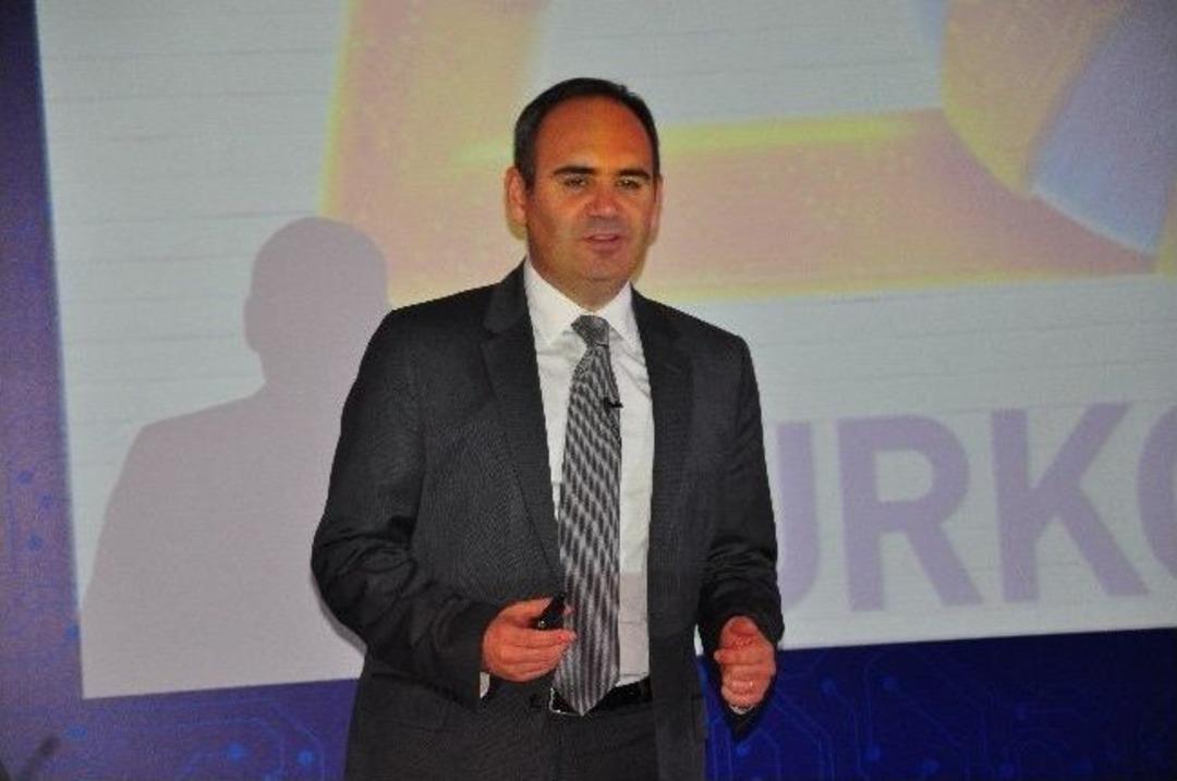 Turkcell 20'nci Yaşını Manisalılarla Kutluyor