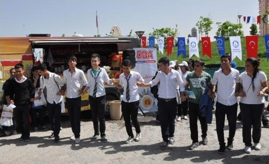 Oba Makarnadan &Ouml;ğrencilere Makarnalı Destek