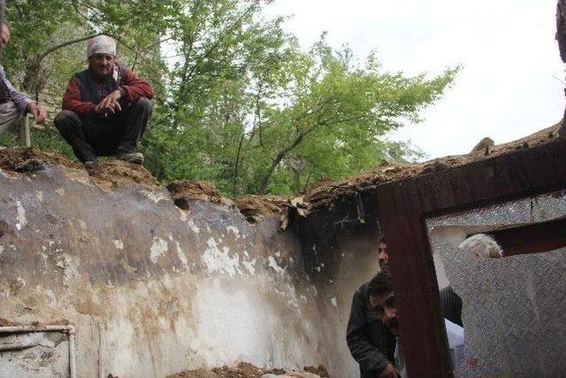 Hakkari’de Korkutan Yangın