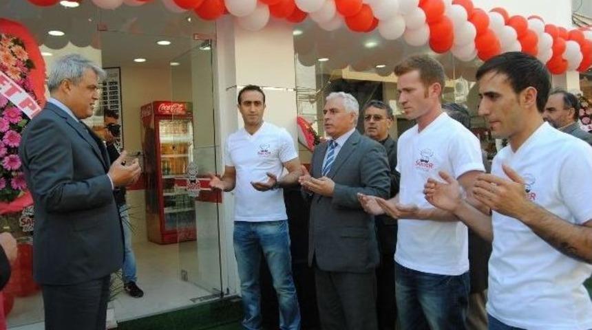 İş&ccedil;iydi, Şimdi Patron Oldu