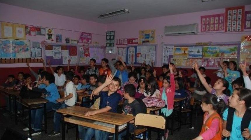 Kahta&rsquo;da &Ouml;ğrencilere Trafik Eğitimi Veriliyor