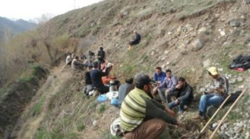 Kağızman&rsquo;da sulama su kanalları temizleniyor,