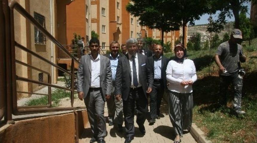 Başkan Yardımcısı Eryılmaz Toki&rsquo;yi Gezdi