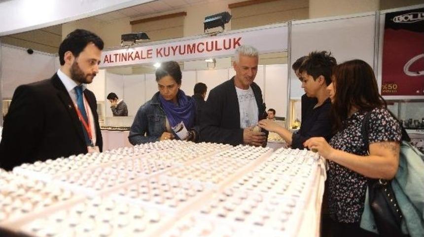 Outlet M&uuml;cevher Fırsat G&uuml;nleri Anneler İ&ccedil;in Başladı